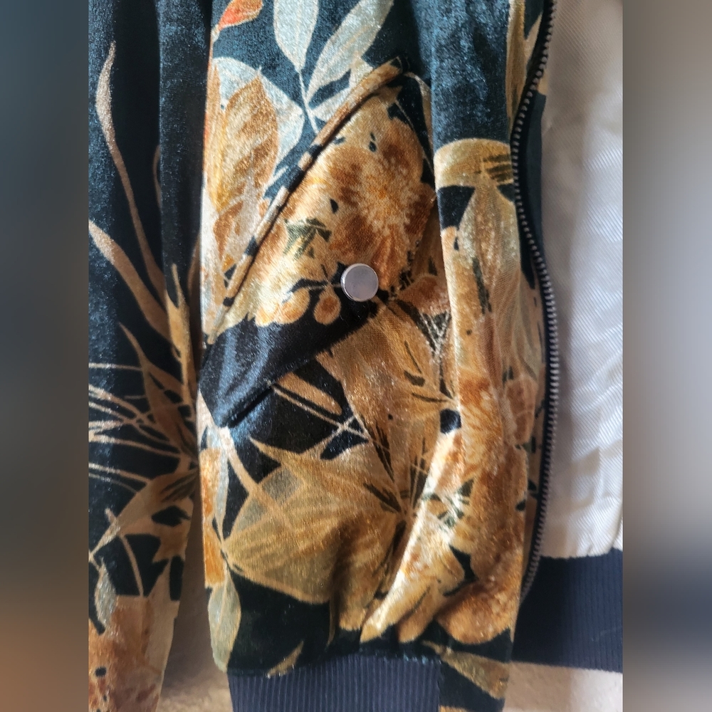 Zara Basic Floral Print Velvet Track Jacket - Picture 10 of 11